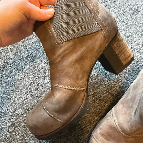 Sorel Addington Boots, size 39 - Picture 8 of 8